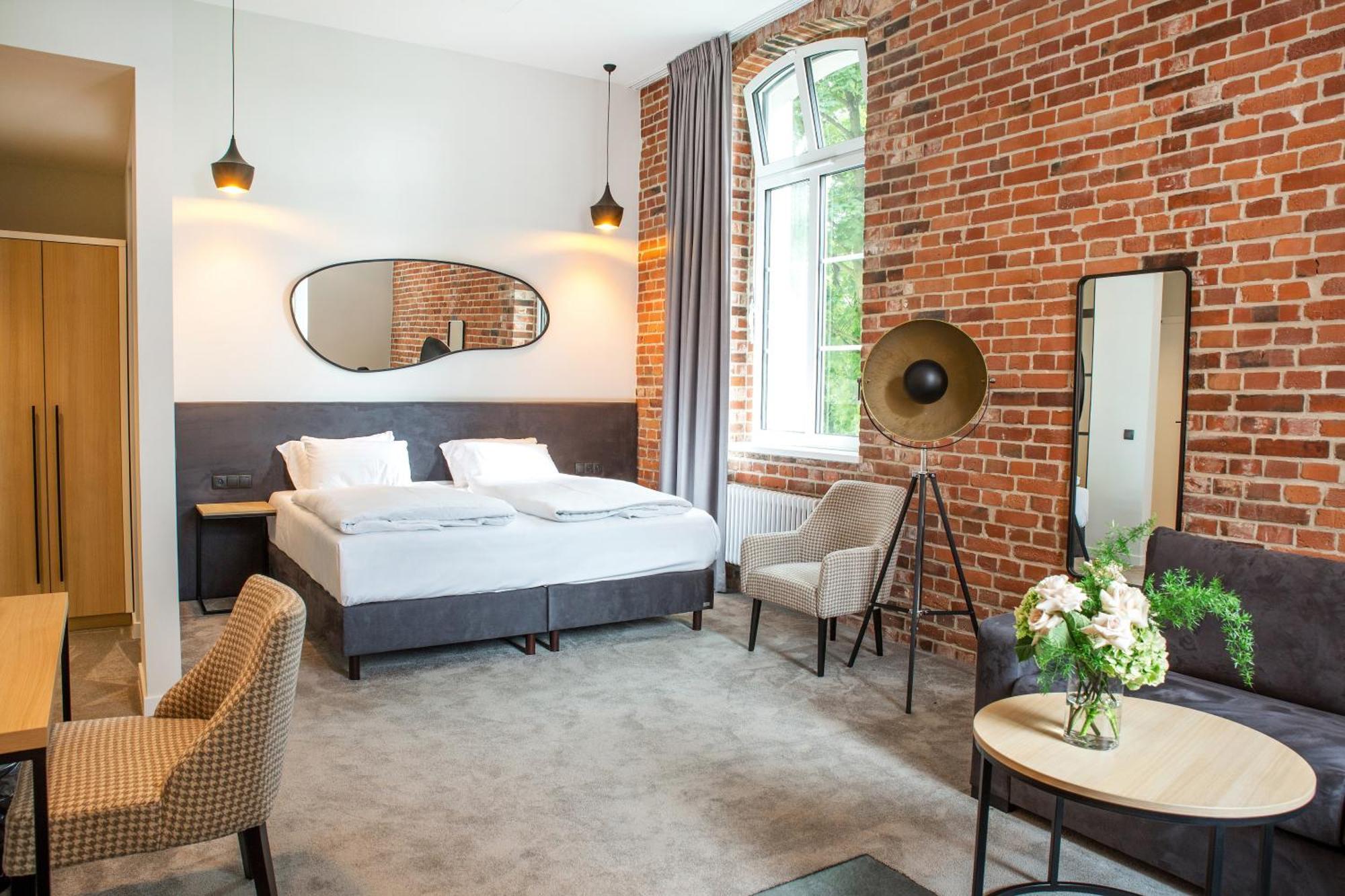 Hotel Hugo Business & Spa Kędzierzyn-Koźle Dış mekan fotoğraf