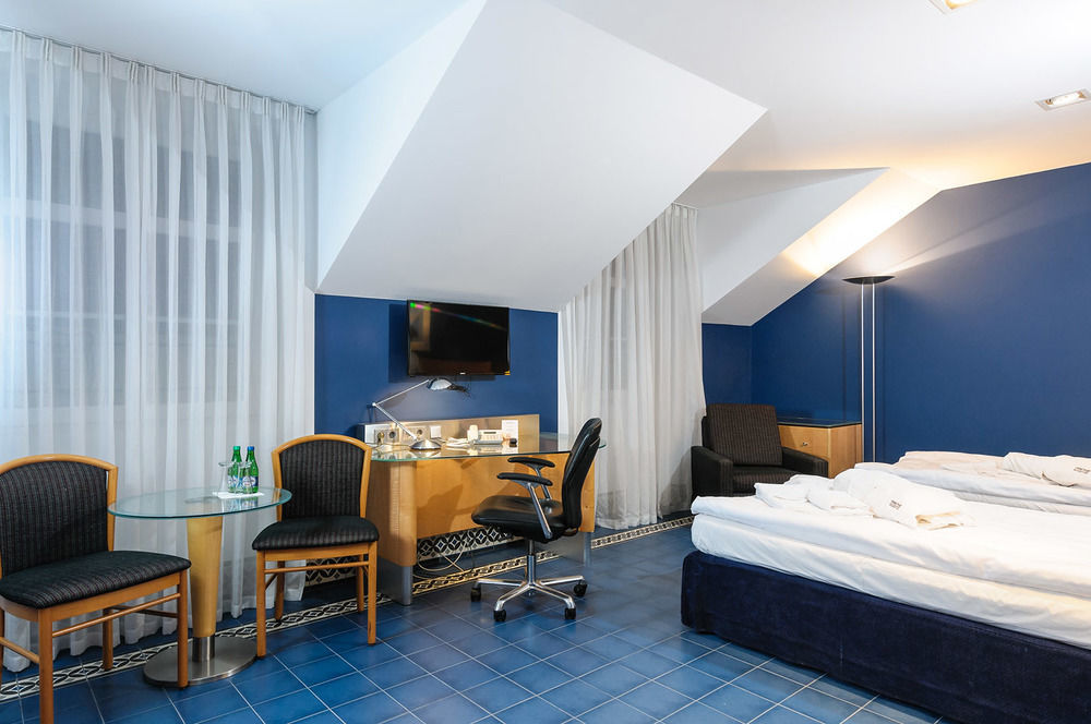 Hotel Hugo Business & Spa Kędzierzyn-Koźle Dış mekan fotoğraf