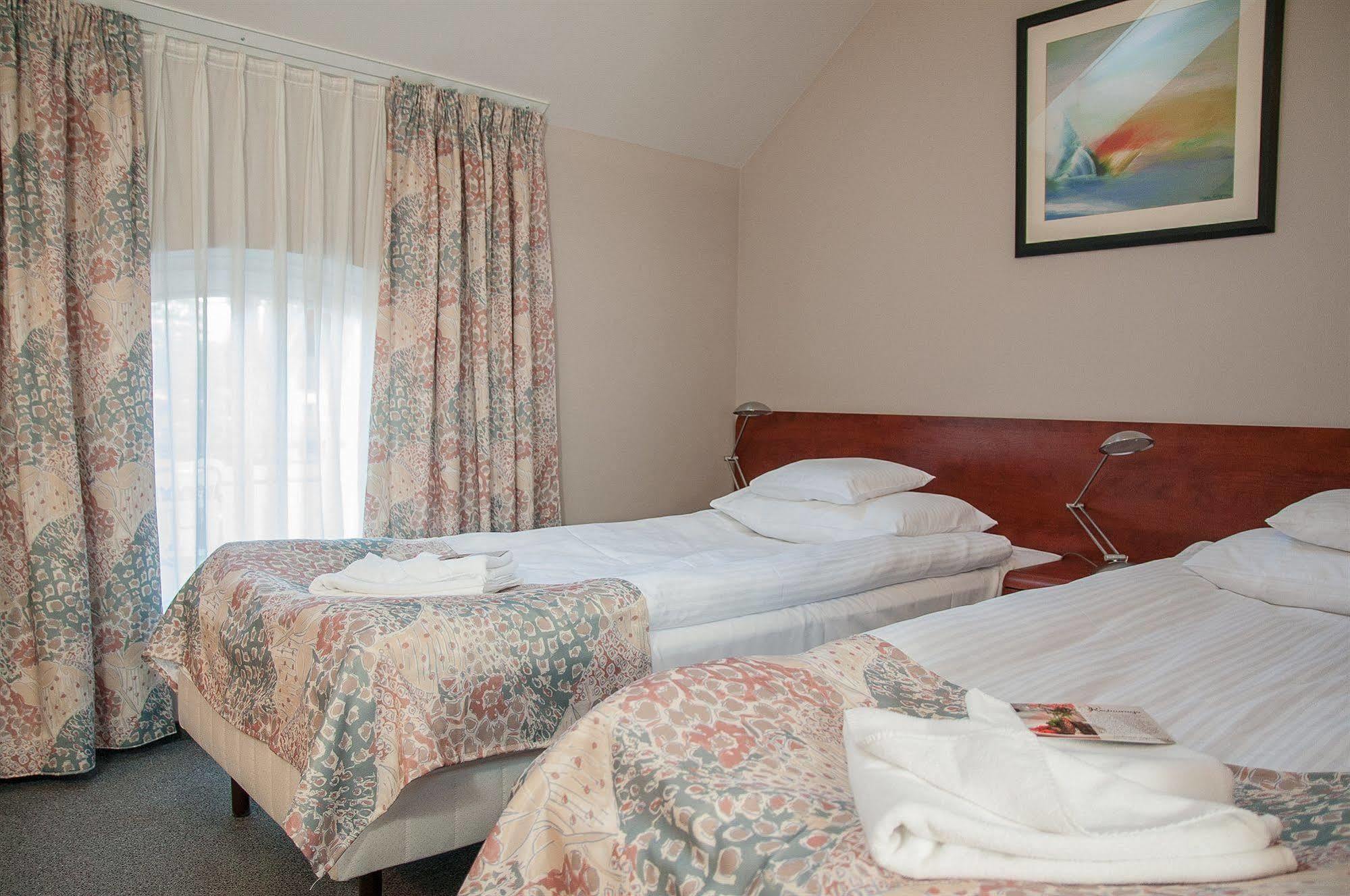 Hotel Hugo Business & Spa Kędzierzyn-Koźle Dış mekan fotoğraf