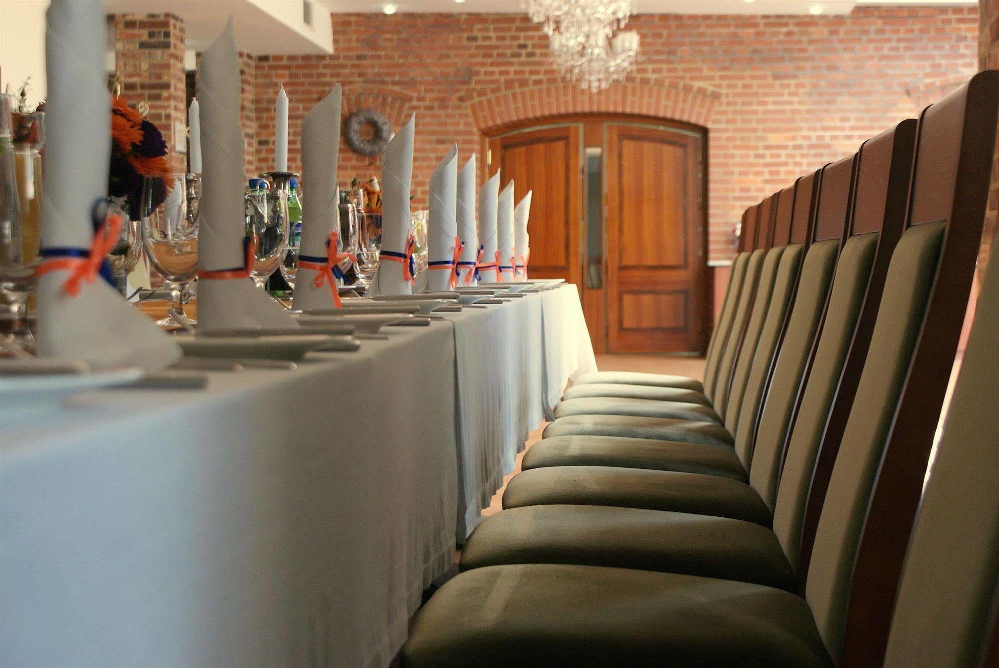 Hotel Hugo Business & Spa Kędzierzyn-Koźle Dış mekan fotoğraf